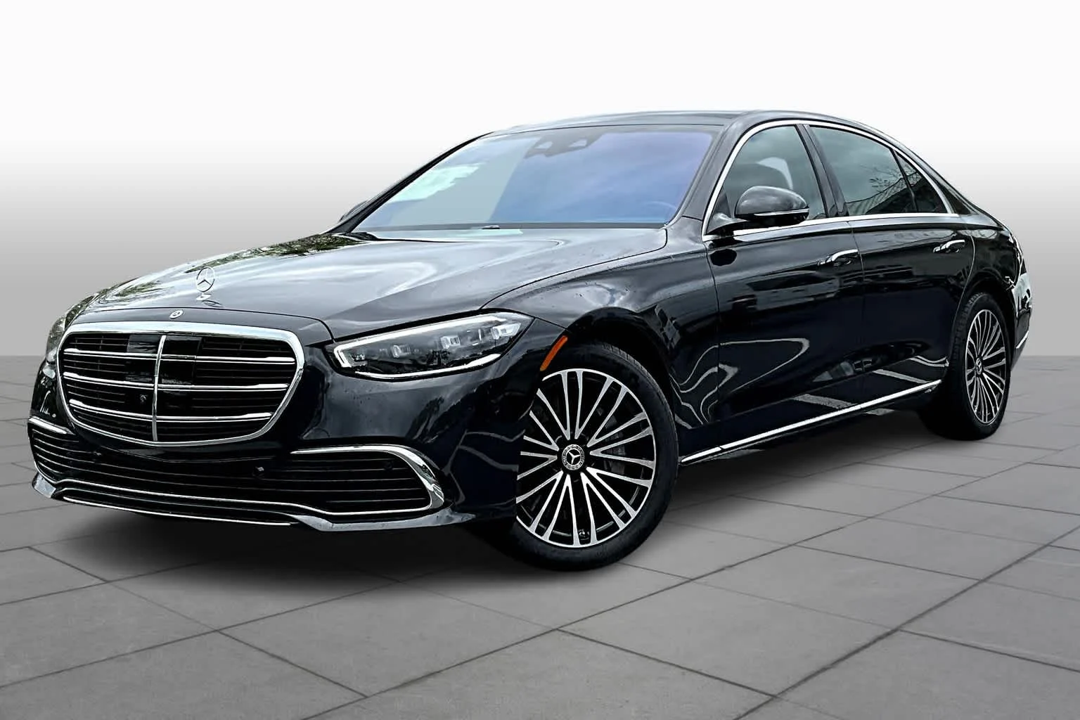 S-Class Executive Sedan: The Pinnacle of Luxury Transportation